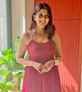 Deeksha Joshi Instagram - 🍓

Styled by @styleitwithniki 
Outfit @maroonbytaruna
Jewellery @creyons_