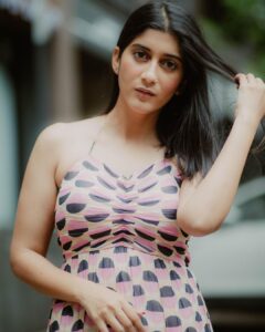 Deeksha Joshi Instagram - 🌸🖤

Styled by @styleitwithniki 
Outfit @maroonbytaruna 
Accessories @prachishahdesign 
📷 @chiragpanchal__