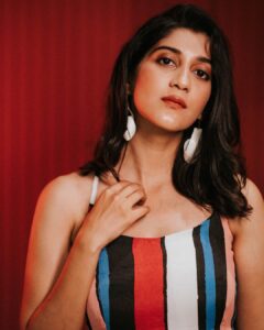 Deeksha Joshi Instagram - Sprinklings some Red hot chilli peppers on Day One of ‘Fakt Mahilao Mate’ promotions 💥 Styled by @styleitwithniki Outfit @maroonbytaruna MuH @trainedmuajayati_lpc 📷 @chiragpanchal__