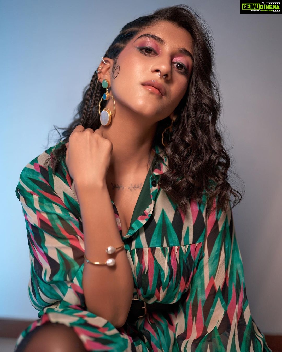 Deeksha Joshi Instagram - A punk head from the upside down world ๐พ Styled by @styleitwithniki Assisted by @ishhuu_26 Outfit @maroonbytaruna Accessories @flairthestudio Makeup @theglitterboxbyshreyapatel Hair @_hair.by.freya_ PC @badal_patel52