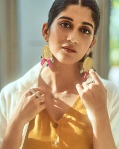 Deeksha Joshi Instagram - 🌼💫

Styled by @styleitwithniki 
Outfit @zebein.india 
Accessories @tahobynirjari @bynirjari 
Makeup and Hair @theglitterboxbyshreyapatel 
PC @badal_patel52