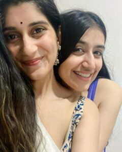 Deeksha Joshi Instagram - Come what may, the latter will always always be my favourite most picture 🥹♥️
Wish you a very very veryyyyy happy birthday Ishu 😘🤗
I’ll see you super soon. 
#10yearsofpurebliss