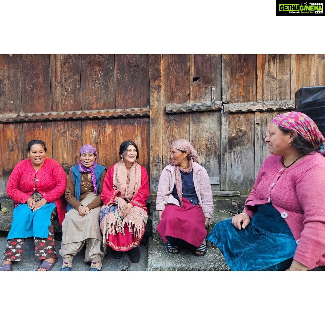 Deeksha Joshi Instagram - Such warmth and purity in the hearts of these beautiful Himachali women β₯οΈπ₯Ή Last picture is of a stem with delicate white flowers and heart shaped leaves πππ My love for travelling and exploring nature and people from different cultures, interesting architecture is rekindled. Gratitude π