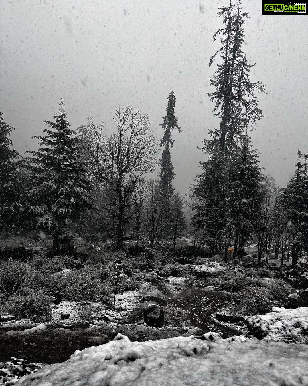 Deeksha Joshi Instagram - I witnessed this ♥️🫶 Manali, Himachal Pradesh