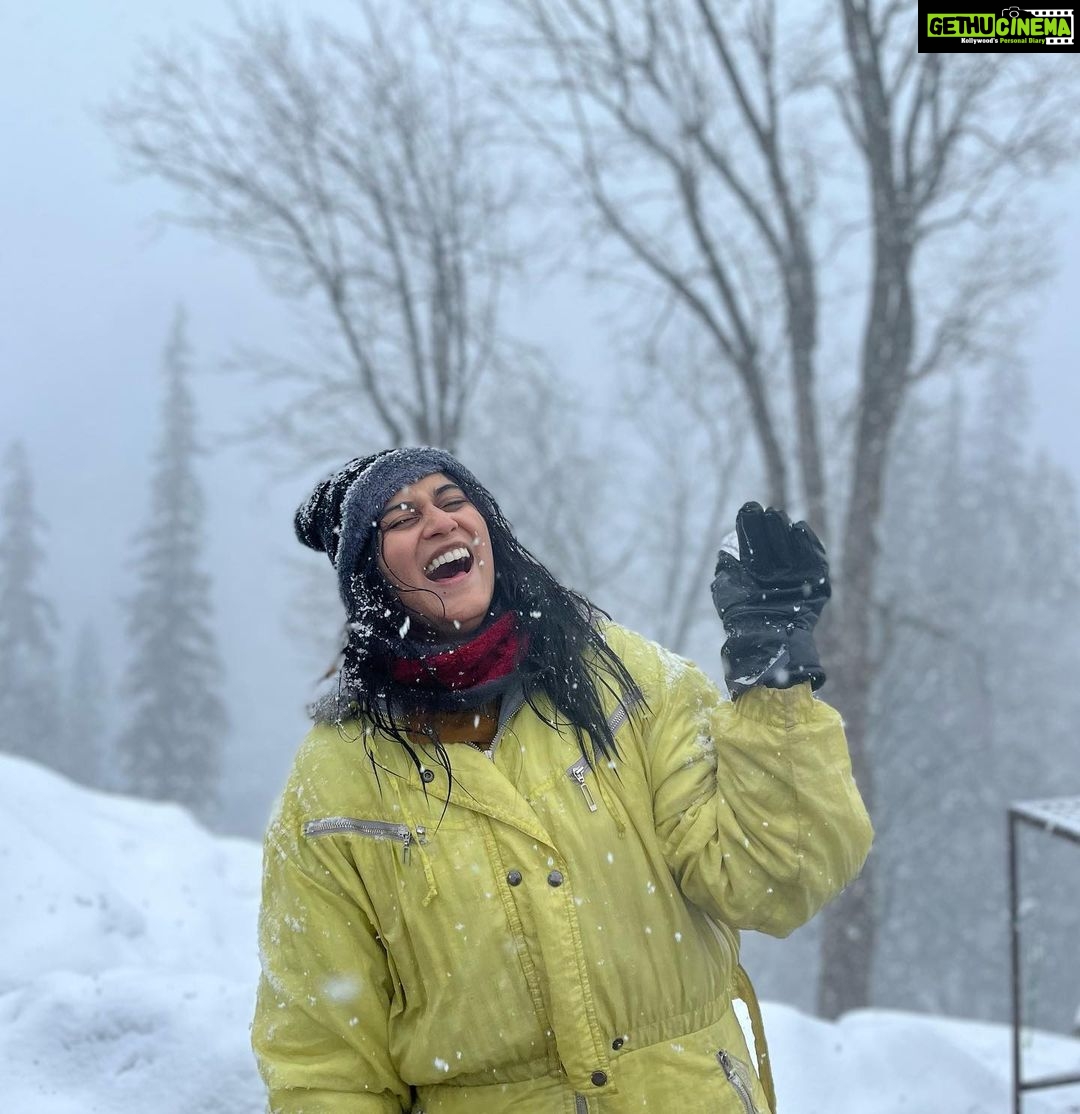 Deeksha Joshi Instagram - My first snowfall ♥️🥹❄️