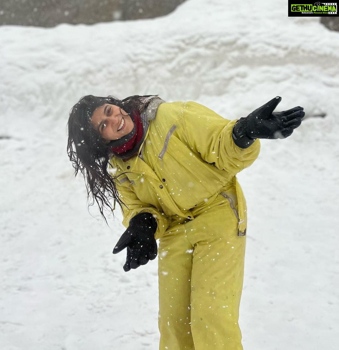 Deeksha Joshi Instagram - My first snowfall ♥️🥹❄️