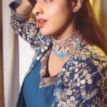 Deepika Singh Instagram – Just when you thought you have had enough of social media life throws you with such moments and songs that one cant help but make a reel of it.
Guess Am here to stay and entertain you all.

Keep the love coming in.
I cant ever thank you all enough my 4M+ Fanmily 

#video @vipingupta2303 
Styled by @stylingbyvictor @sohail__mughal___
Outfit @asopalav 
Chokar @rubans.in 
Assisted by @styleby_antara @stylevanityaarya

#trendingreels #reels #event #lucknow #deepikasingh