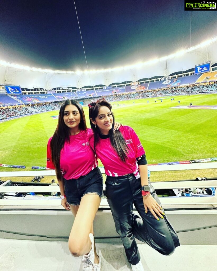 Deepika Singh Instagram - A day well spent 🏏🥰💖 . Use my Promo Code : DEEPIKASINGH100 Link: https://sportsbuzz11.onelink.me/l3cH/fce5181b @sportsbuzz.11 @tgbtroop . . #buzzmakers #sportsbuzz11 #matchday #dubai #deepikasingh