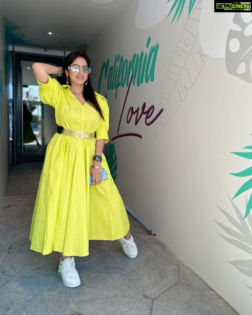 Deepika Singh Instagram - Hello from #Dubai 🥰🥰 . . Dress : @enzo_fashion_forever . . #deepikasingh #travel #fun #lovely Paramount Hotel Dubai