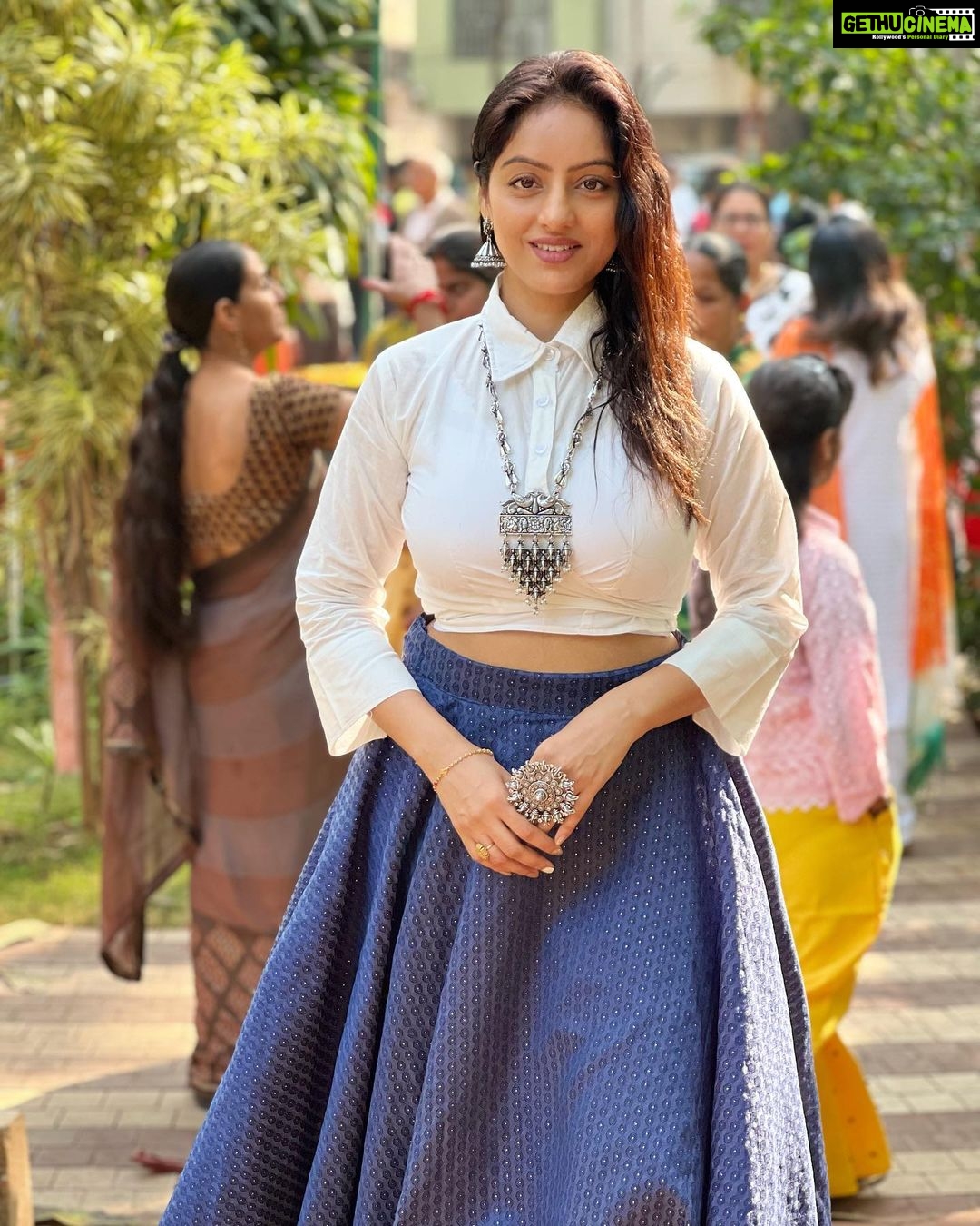 Deepika Singh Instagram - Always proud to be an Indian ๐ฎ๐ณ #HappyRepublicDay everyone ๐๐ป . . #outfit @houseofjamoti #jwellery @shivay_creative_arts_jwellery #styling @styling.your.soul #republicday2023๐ฎ๐ณ๐ #deepikasingh