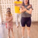 Deepika Singh Instagram - Family fitness test 💪💁🏻‍♀️ . . #monday #fitnesschallenge #family #funtime #deepikasingh