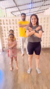 Deepika Singh Instagram - Family fitness test 💪💁🏻‍♀️
.
.
#monday #fitnesschallenge #family #funtime #deepikasingh