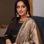 Deepika Singh Instagram – “ There’s something about Black, you feel hidden in it “ – Georgia O’keeffe
.
.
Styled by @stylingbyvictor @sohail__mughal___ 
Outfit @panashdesigner_studio 
Earings @rubans.in 
Assisted by @styleby_antara 
#managedby @lacelebrite05 @raajesh.shandilya 
#black #event #kanpur #deepikasingh Kanpur Airport