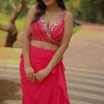 Deepika Singh Instagram - Love, light and positive vibes 🌺✨❤️💁🏻‍♀️ . . #video @sunilvish12 #vibe #pink #deepikasingh