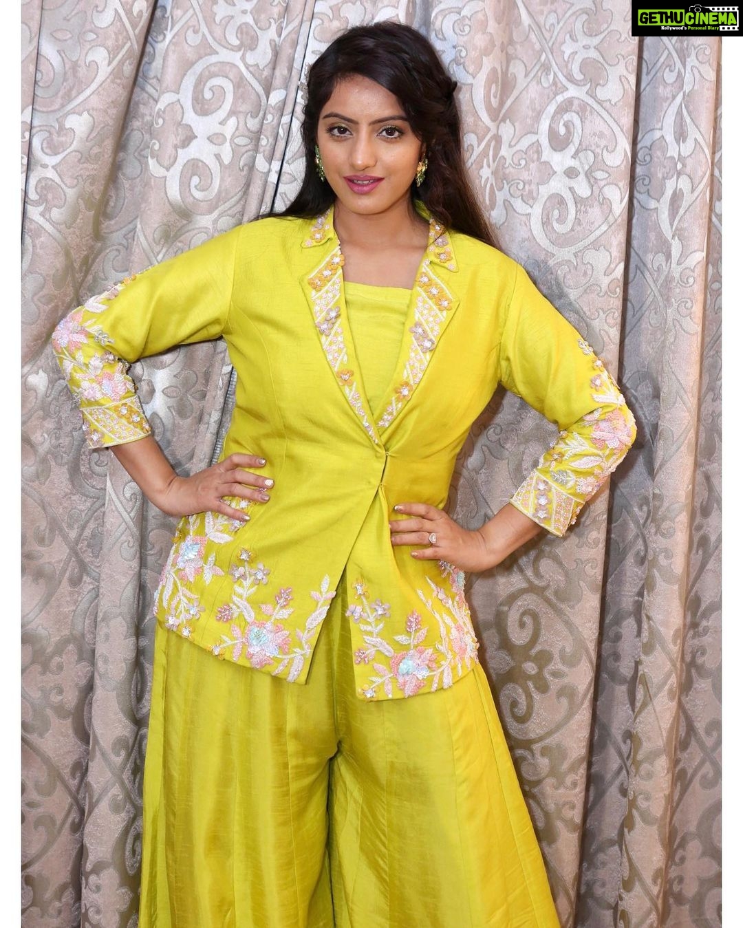 Deepika Singh Instagram - From my recent event in Muradabad, U.P. Thank you so much for the love and warmth, Muradabad city ππ». . . #event @ifba_india Styled by @stylingbyvictor @sohail__mughal___ Outfit by - @emiraasbyindrani Jewellery by - @rubans.in Assisted by - @styleby_antara #managedby @lacelebrite05 #event #muradbad #uttarpradesh #actorslife #deepikasingh