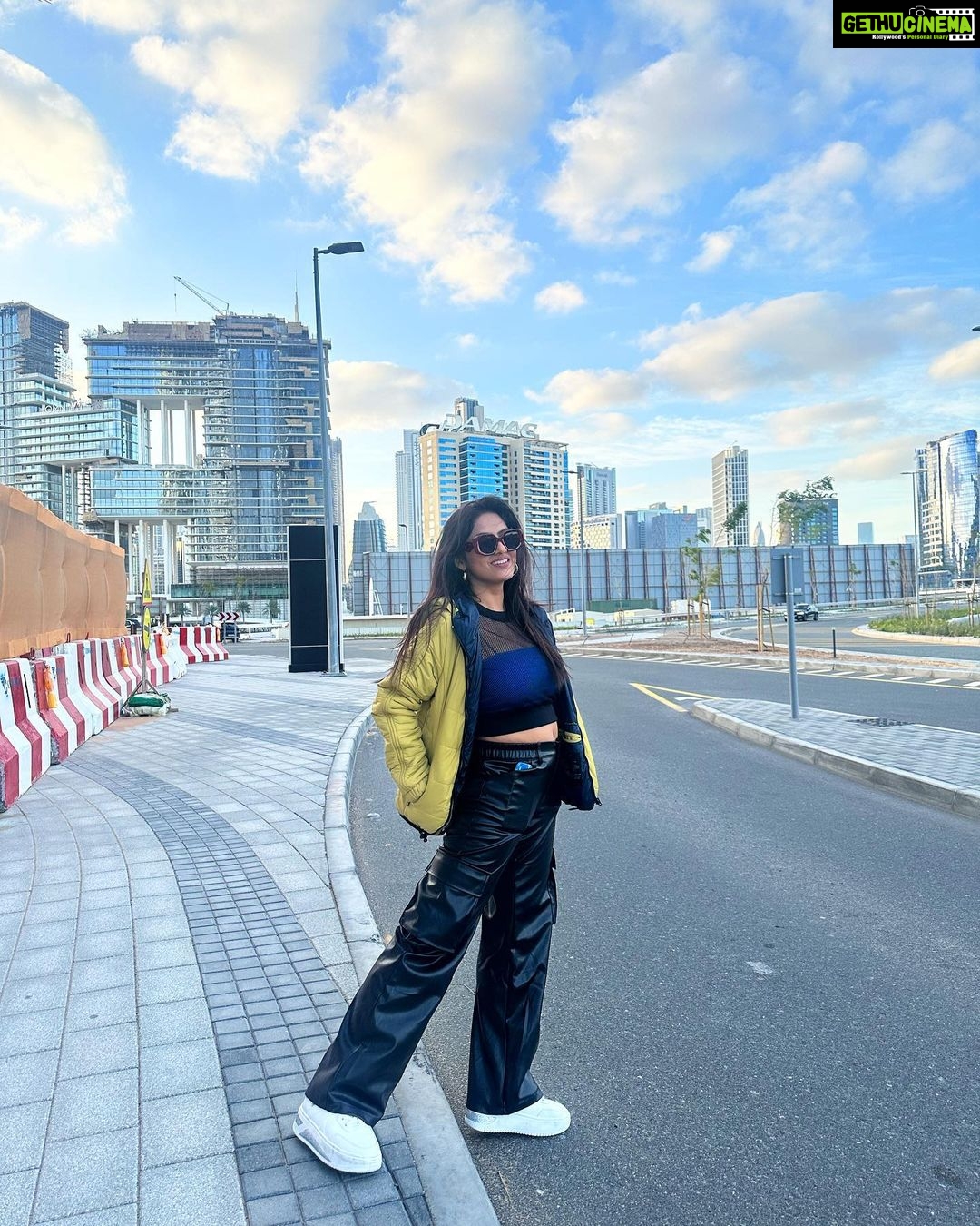 Deepika Singh Instagram - Perfect Weather! Best Vibe ✨ . . #deepikasingh #travel #love #sunsets #dubai #uae🇦🇪