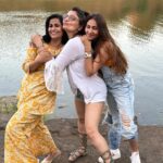 Deepshikha Nagpal Instagram - “A friend is someone who understands your past, believes in your future, and accepts you just the way you are.”. . . #friendship #enjoy #friendship #blessed #smile #happy #greatful #sunday #funday #bond #keepgoing #keepsmiling #❤️