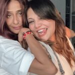 Deepshikha Nagpal Instagram – Sometimes having fun with your best friend is all the
therapy you need..
.
.
#bestfriends #bond #blessed #happy #happiness💕 #smile #trendingreels #reelsinstagram #greatful #❤️