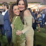 Deepshikha Nagpal Instagram - The times food award. So good to meet all my Lovely friend ❤️. . . #award #happiness #smile #party #bonding