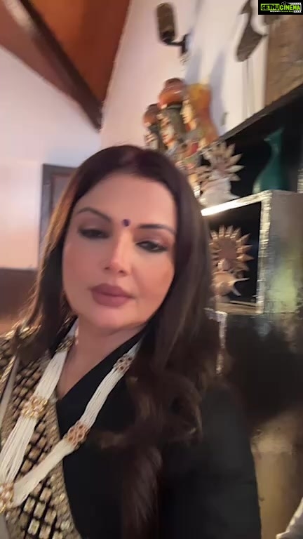 Deepshikha Nagpal Instagram - Live from the set of na umer ki Seema ho