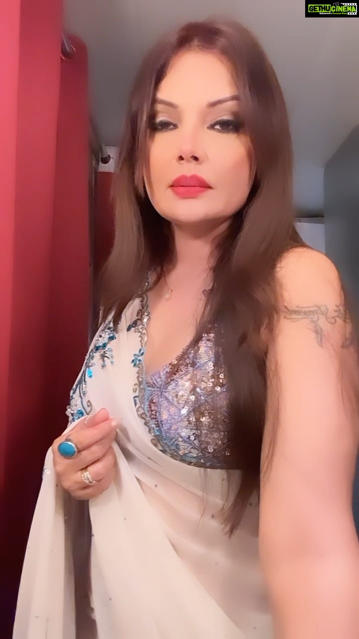 Deepshikha Nagpal Instagram - Upgrading my entire life this year. I deserve everything.. . . #swag #smile #emotions #emotional #trendingreels #punjabi #reelsvideo