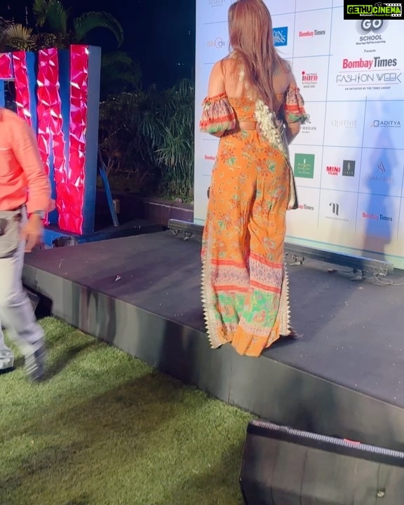 Deepshikha Nagpal Instagram - About last night. Bombay time fashion week. So lovely to meet all@my friends. . Dress designer @rohitkverma @rinarsingh28 @rishinakandhari @abhayvakil01