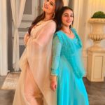 Deepshikha Nagpal Instagram - 2min mein Maggie bane na bane hamari reel pakka ban jaati hai! 😎🪩 . . . #naumrakiseemaho #VIDHI&MUMMYJI!🔥 #BLESSED🙏🏻🧿