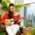Devoleena Bhattacharjee Instagram - #Collaboration From playing the character of Gopi Bahu in Saath Nibhaana Saathiya, to dancing to my own groovy tunes, I live life with my signature style! You know what else has its own unique signature? The new Signature Premier Whisky, crafted from nature. It is a perfect blend of natural ingredients that give it a smooth & creamy taste. Really loving the silky honey tones of #MySignatureSip! #SignatureWhisky #SignaturePremierWhisky #NewSignature #CraftedFromNature #MySignature #DrinkResponsibly @signatureinpage
