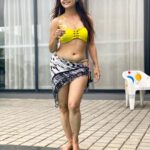 Devoleena Bhattacharjee Instagram - 🌼My life is better with every year of living it🌼 Cheers to life🥂 💛 #yestolife #happybirthdaytome Nashik