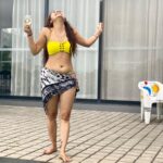 Devoleena Bhattacharjee Instagram - 🌼My life is better with every year of living it🌼 Cheers to life🥂 💛 #yestolife #happybirthdaytome Nashik