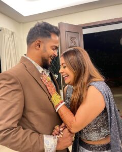 Devoleena Bhattacharjee Instagram - Aap humari Jaan ban gaye… ❤️ @shanwaz7636 
🥂to the #newbeginnings 🧿🧿🧿
.
.
#newlymarried #couplegoals #merapatisirfmerahai #blessed