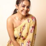Devoleena Bhattacharjee Instagram - Be yourself, there’s no one better.💫 . . . . Hair & Makeup @talesofshadows Photography by @sahil.shivani_ . . #devoleena #lifeisbeautiful #floral #thankyou