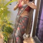 Devoleena Bhattacharjee Instagram - Trending reels can't be missed🔥🔥 . . #devoleena #devoleenabhattcharjee #trendingreels #reelkrofeelkro #reelitfeelit #dancersofinstagram #loveforsaree #saree