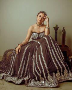 Devoleena Bhattacharjee Instagram - Is there anything better than black?? ❤️ . Styled by @anamikajain__ Outfit by @annus_creation Hair & Makeup by @talesofshadows Pictured Edited by @akshayphotoartist