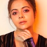 Devoleena Bhattacharjee Instagram - Even the stars were jealous of the sparkle in her eyes. . . Styled by @anamikajain__ Hair & Makeup by @talesofshadows Photography by @sahil.shivani_