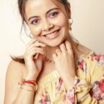 Devoleena Bhattacharjee Instagram – Lesson learnt.Never Ever Give up on your Dreams.🌻 #gratitude 
.
.
.
Hair & Makeup by @talesofshadows 
Photography by @sahil.shivani_ 
Edited by @akshayphotoartist