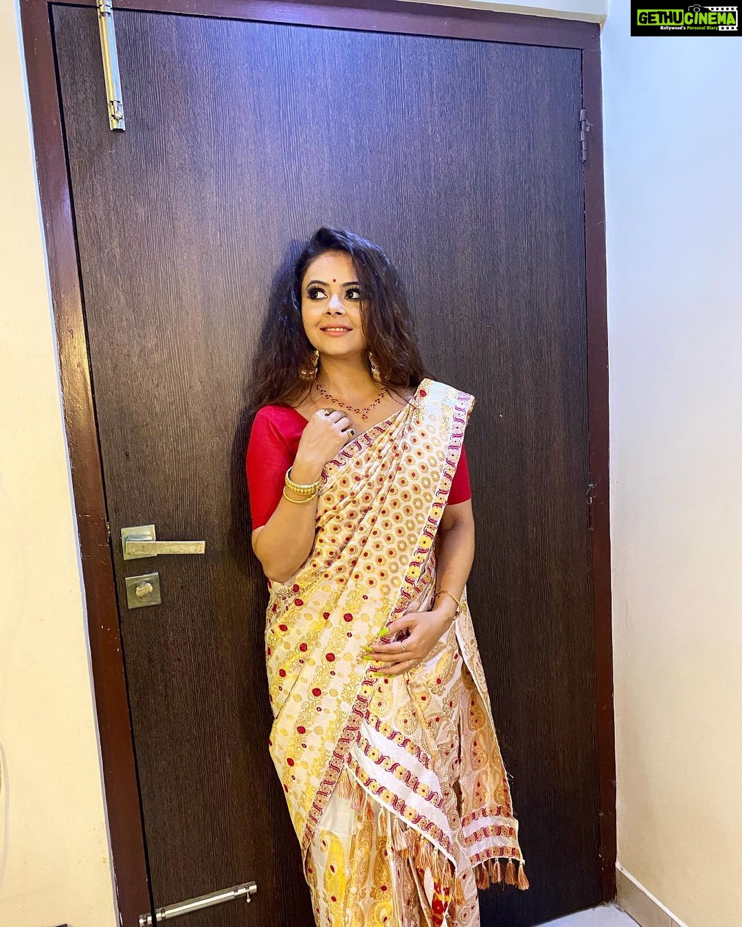 Devoleena Bhattacharjee Instagram - ❤️🥰 . . . PC @anima_maa 😎🤪😍 Gauhati