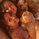 Devoleena Bhattacharjee Instagram - Andddddd it was alll about madness but Happinesssss 😃😍❤️🤗 @vikasgupta.hapeace @imrashamidesai @rakhisawant2511 @vindusingh