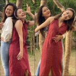 Devoleena Bhattacharjee Instagram - The kindest heart ... A diamond. Forever and always .❤️❤️ #Devoshami forever ❤️. Both piece and peace of my heart . @imrashamidesai love you 😘 HAPPY BIRTHDAY RASHAMI ❤️❤️❤️❤️❤️❤️