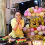 Devoleena Bhattacharjee Instagram - It wouldn't been possible without you all.What more i say??Grateful and will be always.I keep saying this and will always do that you all are my power, my confidence,my strength...your love gives me the strength to bounce back whenever i feel down...Its all your love & support that we are strong #2M Family today.We will grow more stronger & brighter i know that..❤️😍 . Thank you everyone for sending me the gifts,cakes & flowers..❤️🤗🙏🏻 . . #2million #instafamily #instagram #extendedfamily #devoleena #celebration #gratitude #blessedbeyondmeasure #blissful