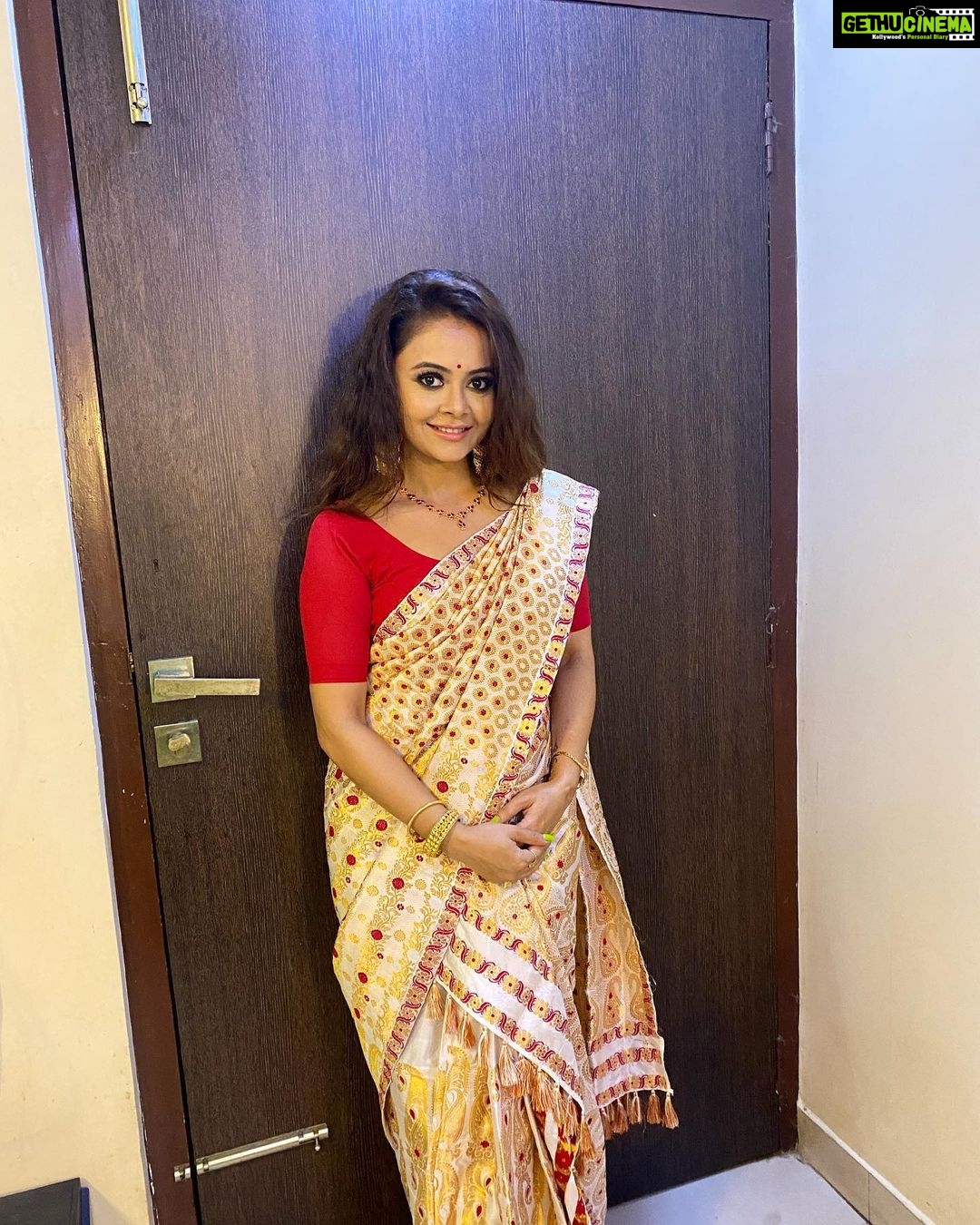 Devoleena Bhattacharjee Instagram - ❤️🥰 . . . PC @anima_maa 😎🤪😍 Gauhati