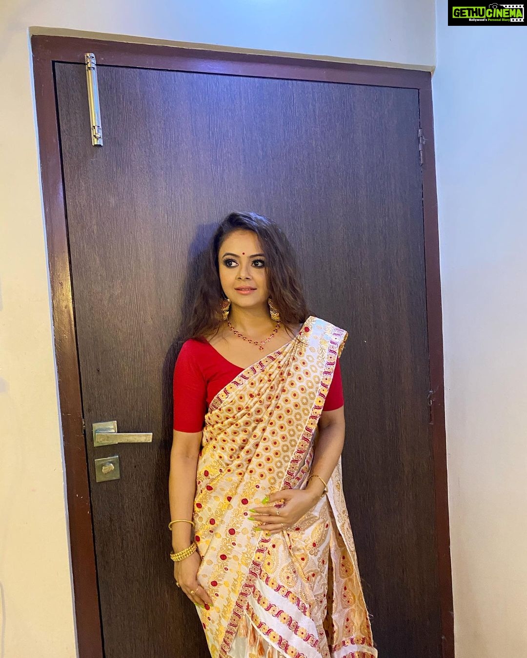 Devoleena Bhattacharjee Instagram ️🥰 . . . PC anima_maa 😎🤪😍 Gauhati