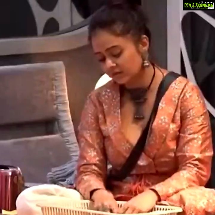 Devoleena Bhattacharjee Instagram - Devoshami a bond forever. Nothing can make you feel better than your own. Devo misses her bff @imrashamidesai in the show. She is feeling down but don't think she is weak. Don't worry your family and friends are there for you girl❤️ Styled by- @_kanupriya_garg @akanksha_niranjan Outfit- @shilpiahujaofficial Jwellery- @rimayu07 . Keep your support and blessings. #devoleenabhattacharjee #devosquad #devoleena #biggboss14 #biggboss #bb14 #colorstv #gopibahu #omggirl