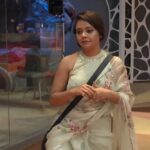 Devoleena Bhattacharjee Instagram - A saree can convert a girl next door into an artist’s muse! . Stylist- @_kanupriya_garg @akanksha_niranjan Outfit - @neetujain_official Curated - @digitallydiksha Jwellery- @rimayu07 . . Keep your support and blessings. #devoleenabhattacharjee #devosquad #devoleena #biggboss14 #biggboss #bb14 #colorstv #gopibahu #omggirl