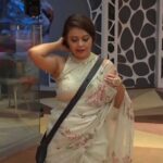 Devoleena Bhattacharjee Instagram - A saree can convert a girl next door into an artist’s muse! . Stylist- @_kanupriya_garg @akanksha_niranjan Outfit - @neetujain_official Curated - @digitallydiksha Jwellery- @rimayu07 . . Keep your support and blessings. #devoleenabhattacharjee #devosquad #devoleena #biggboss14 #biggboss #bb14 #colorstv #gopibahu #omggirl