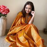 Devoleena Bhattacharjee Instagram - Jogan 🌸 . . . Styled by @_kanupriya_garg #banarasisaree #ethnic #orangeisthenewblack #devoleenabhattacharjee