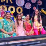 Devoleena Bhattacharjee Instagram – It was really really lovely meeting you all..❤️🙏🏻 You all are superb and doing great..All the best to the entire team of #taarezameenpar @starplus and thank you for giving me the oppurtunity to be a part of it🙏🏻❤️🥰🌸.
@sugandhamishra23 you are a doll❤️. @aakritisharma.official keep going🤗⭐️.