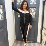 Devoleena Bhattacharjee Instagram – Bas yuhi 🥰🌸 I love December🥰😃
.
.
.
Outfit @paradizehouse
