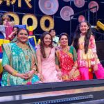 Devoleena Bhattacharjee Instagram – It was really really lovely meeting you all..❤️🙏🏻 You all are superb and doing great..All the best to the entire team of #taarezameenpar @starplus and thank you for giving me the oppurtunity to be a part of it🙏🏻❤️🥰🌸.
@sugandhamishra23 you are a doll❤️. @aakritisharma.official keep going🤗⭐️.