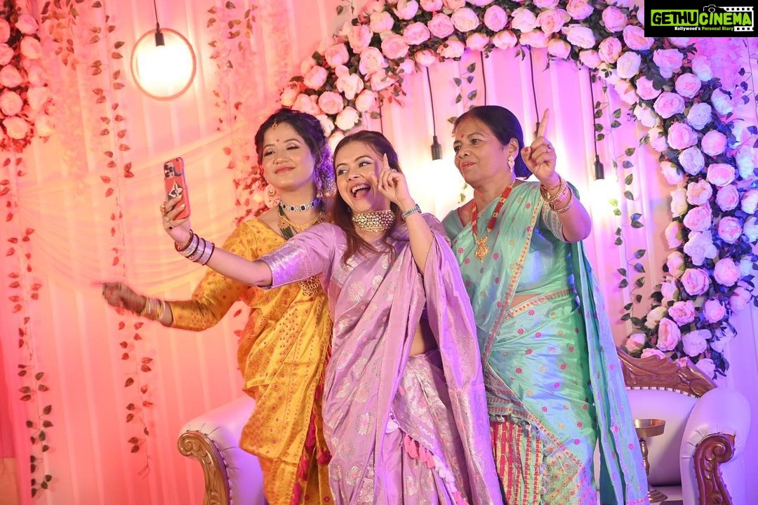 Devoleena Bhattacharjee Instagram - Few more & many more to come 😎😉💜 . . #weddingvibes #family #assamdiaries Guwahati, Assam